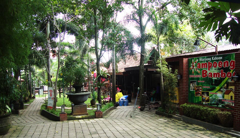 Kampoeng Bamboe Restoran